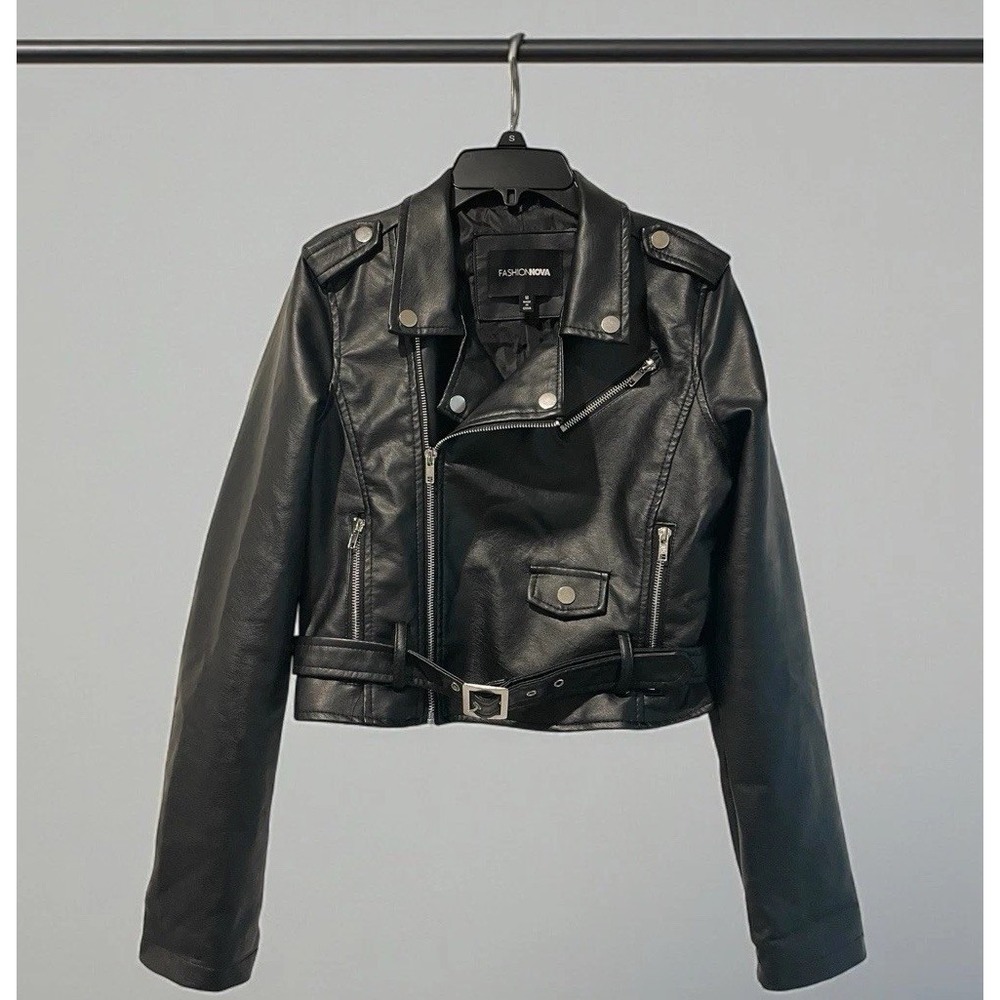 Fashion Nova On The Edge Faux Leather Motorcycle Jacket in Black Size Medium M